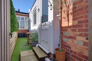 Private Entrance/Terrace- click for photo gallery